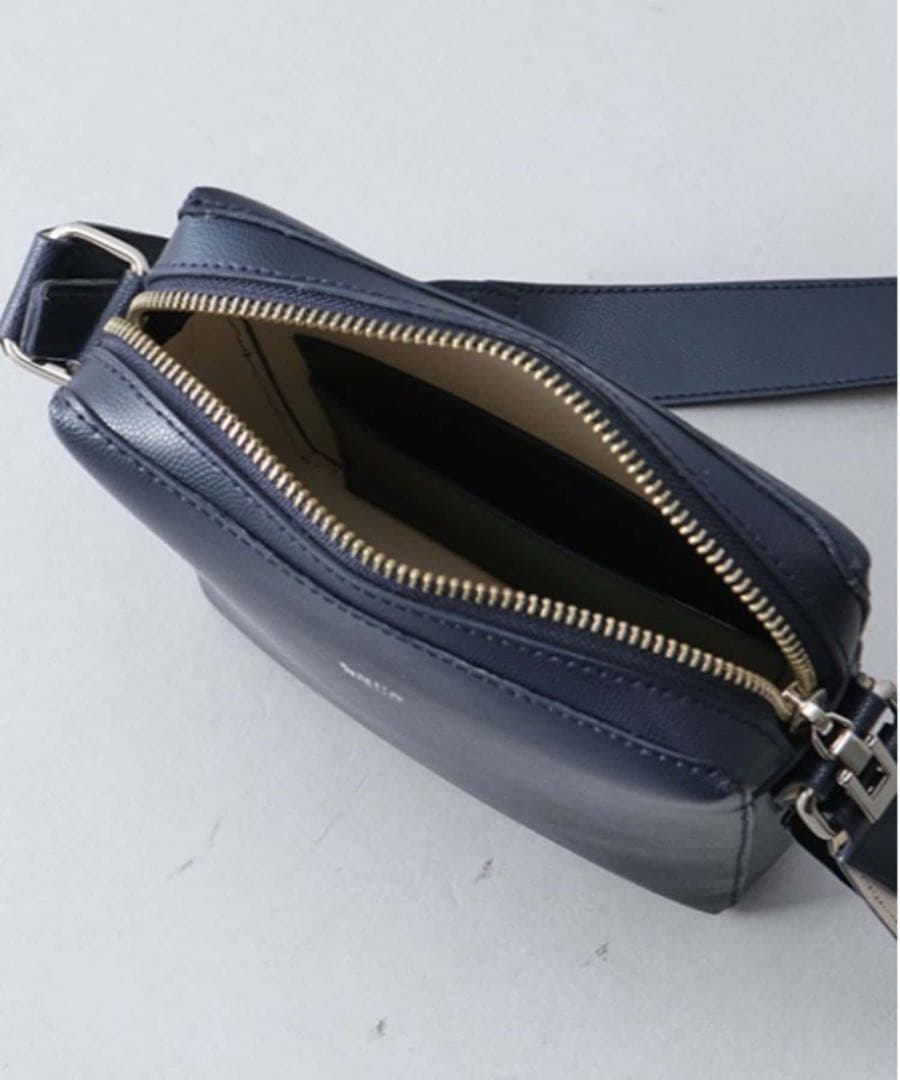 値下げ　Lui's スプリットレザーポーチ ショルダーバッグ レザー 黒