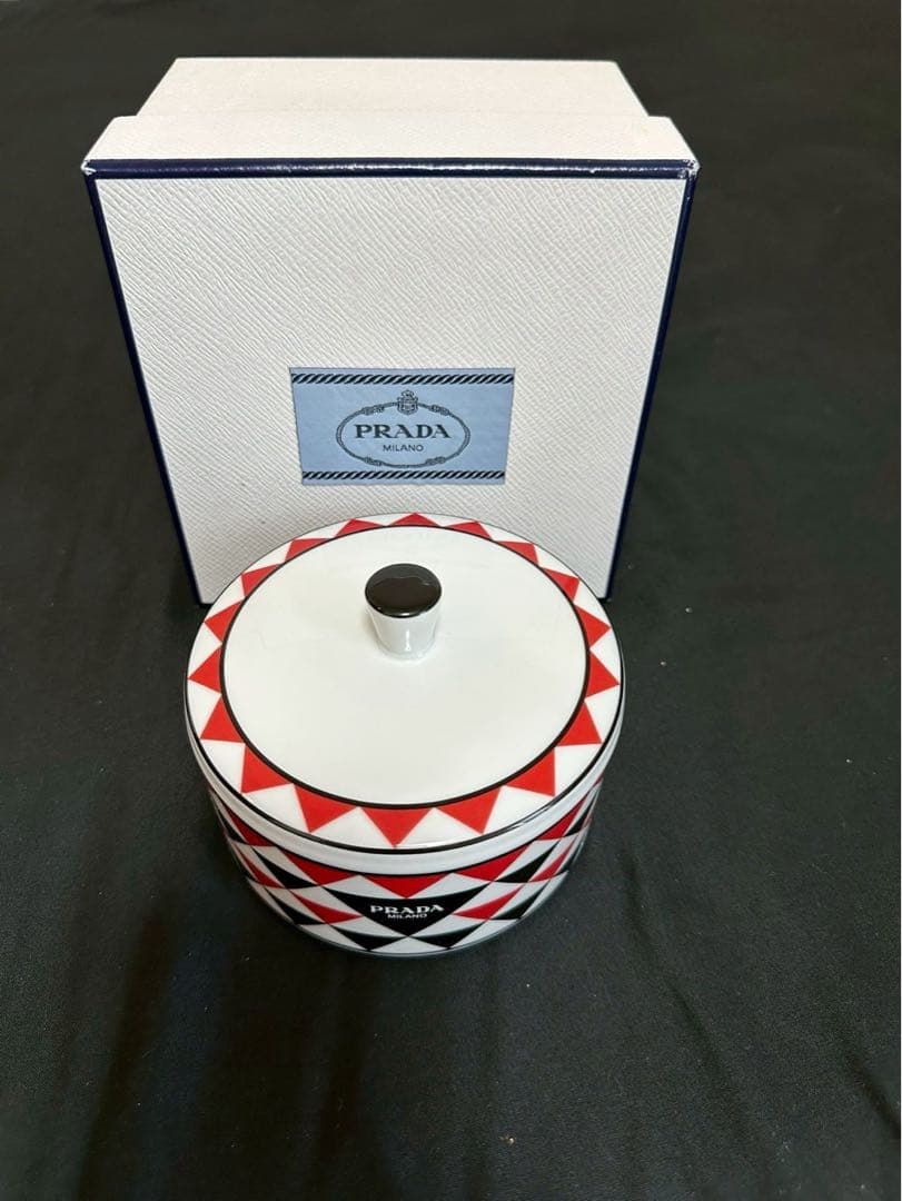 【新品】PRADA ポーセリン ジュエリーケース トライアングル 箱付