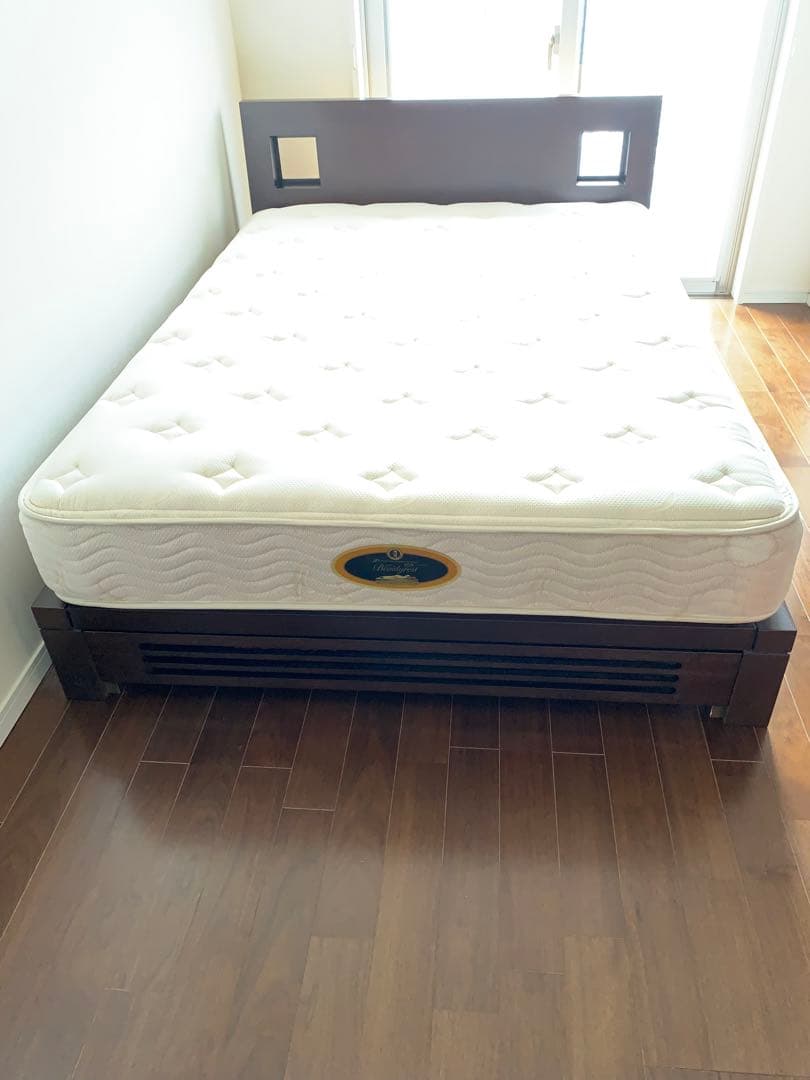 a.flat アジアン家具 ダブルベッド　モダン・ベッド（木製／ブラウン）