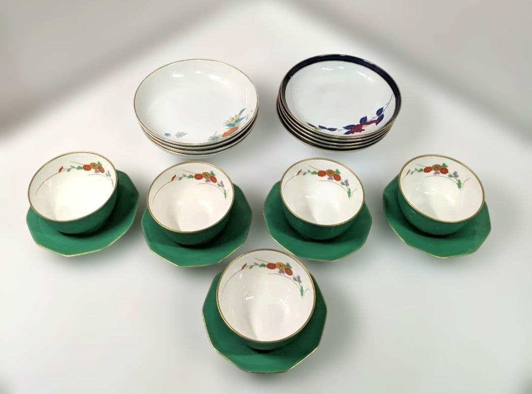 香蘭社　菊花湯呑茶托付き　小皿　深川製