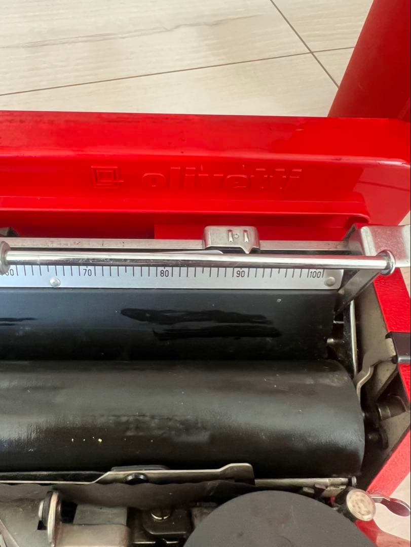 Olivetti Valentine オリベッティ バレンタイン タイプライター