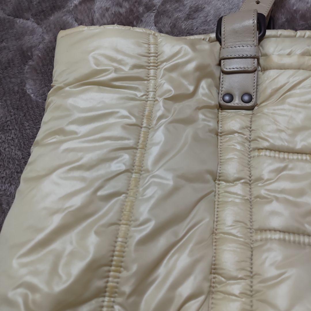 ボッテガ　クリーム色 クッションデザイン ショルダーバッグ