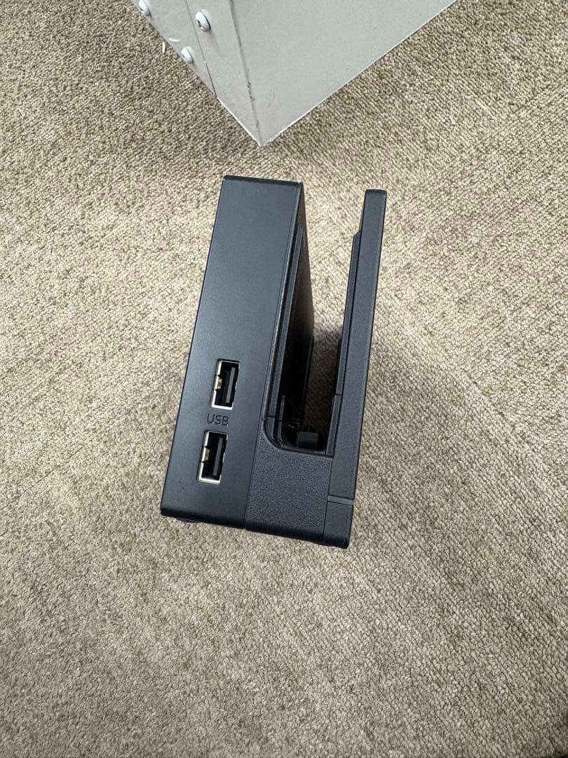 【美品】ニンテンドー 任天堂 Switch１本体 HAC-001 動作確認済