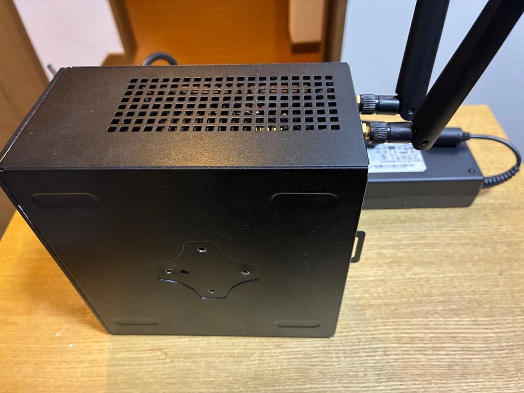 ASRockDeskmini A300 Ryzen5 3400G搭載 動作品