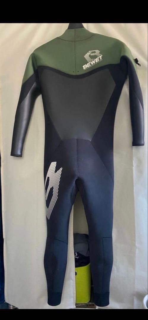 BEWET セミドライ　フルスーツ 緑・黒