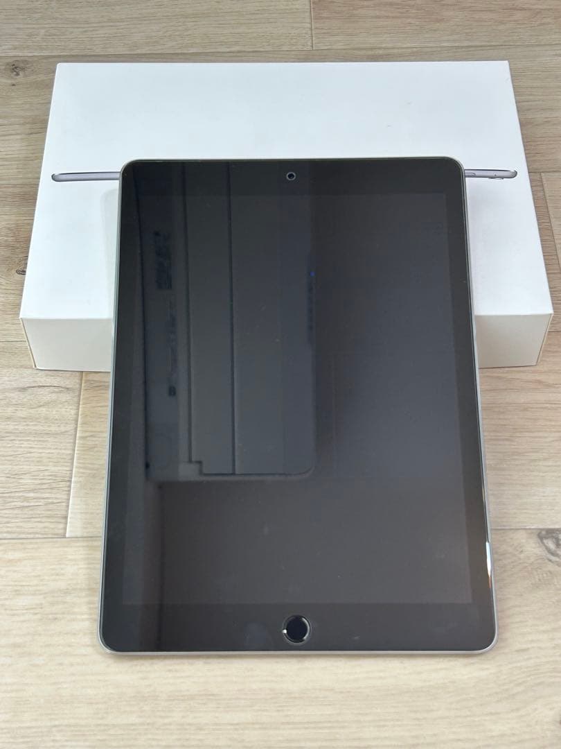 iPad pro 9.7インチ スペースグレイ　128gb 本体 箱付き