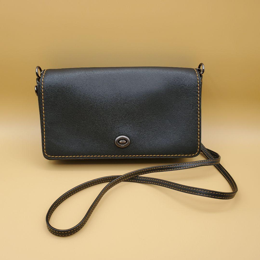 COACH ブラックレザー ショルダーバッグ　コーチ ディンキー ターンロック
