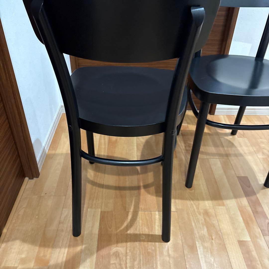 IKEA黒の木製ダイニングチェア2脚セット