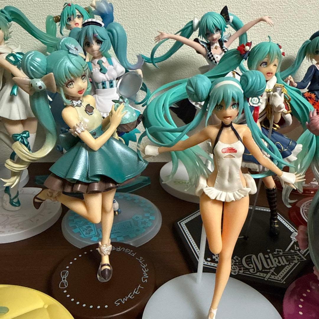 初音ミク　フィギュア　15体まとめ売り