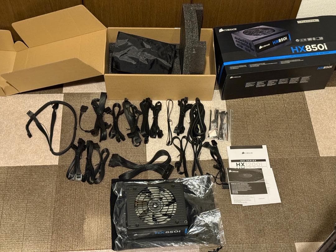 CORSAIR HX850i 80PLUS PLATINUM 12VHPWR付き