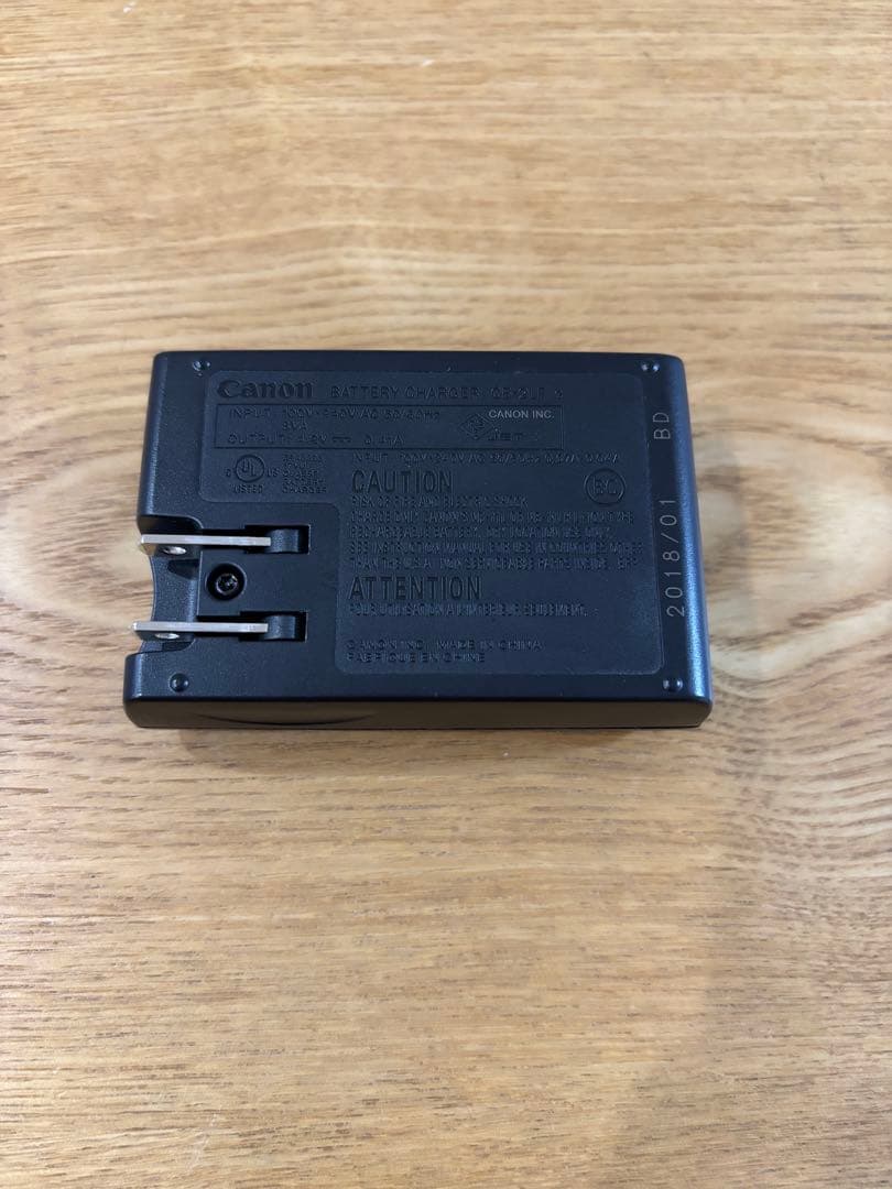 Canon キャノン　IXY200 デジタルカメラ