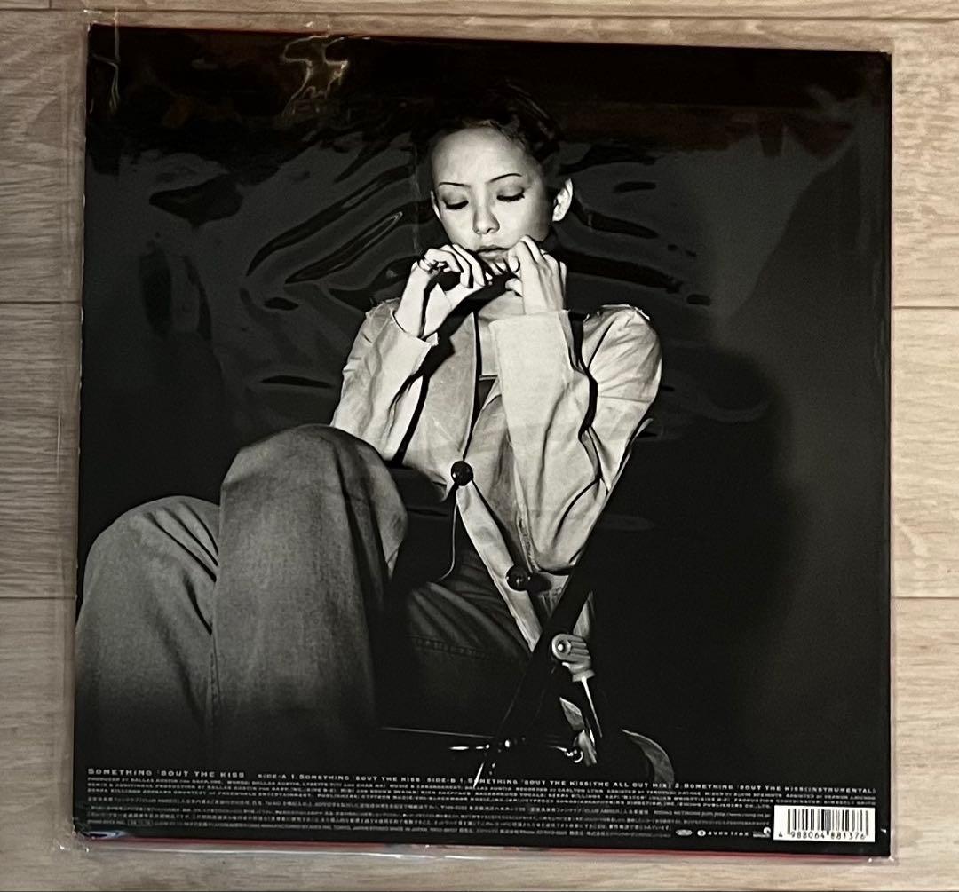 安室奈美恵　12inch LP Something bout the kiss