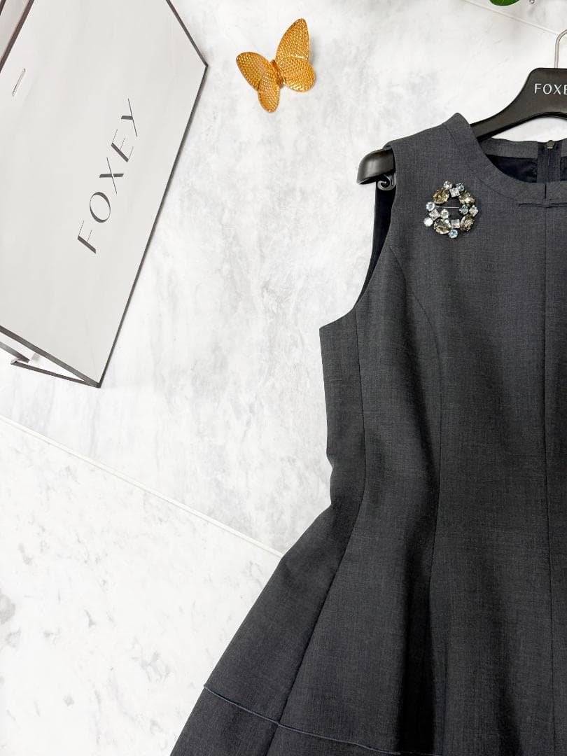美品★FOXEYフォクシー ウール胸元リボンチャコールグレーワンピース希少42