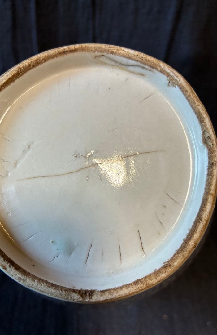 総蛸唐草沈香壺　江戸時代中期