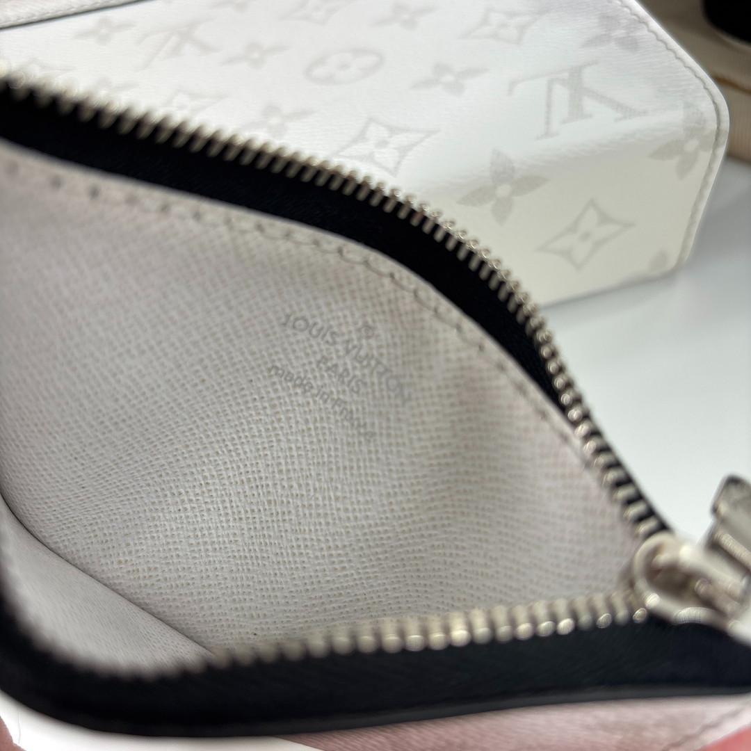 未使用/IC ルイヴィトン M30935 タイガラマ ガストン ショルダーバッグ