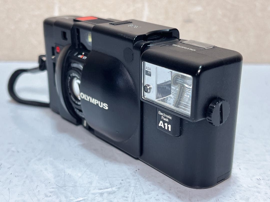 Olympus XA 35mm コンパクトフィルムカメラ A11フラッシュ付き