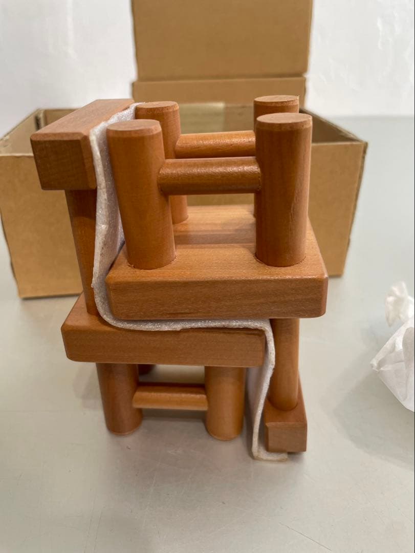 小鳥 ごっこのイスとテーブル 2セット