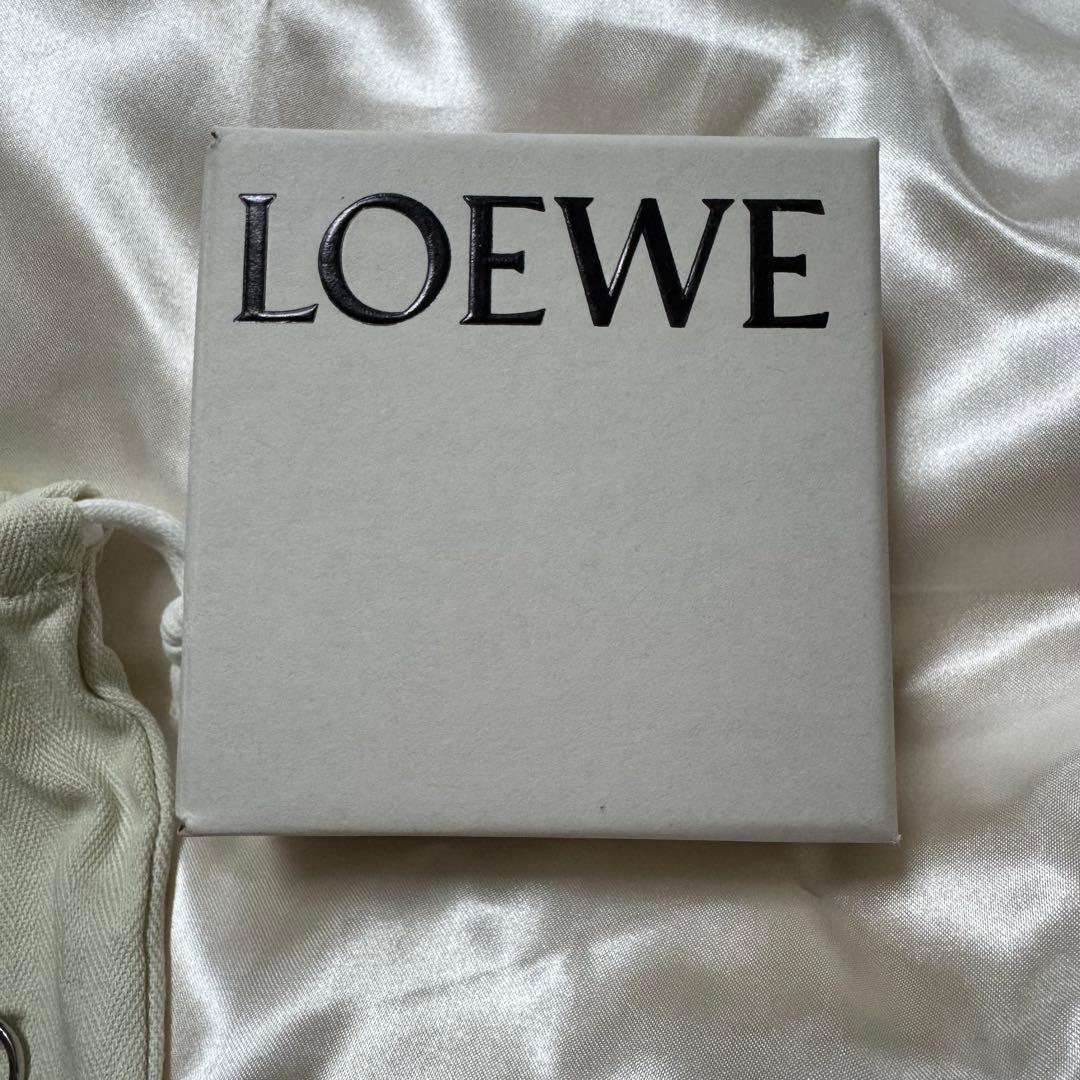 LOEWE アナグラムブローチ（メタル）